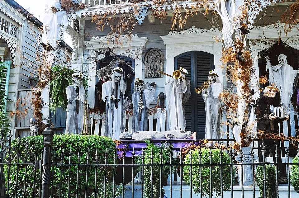 Ghost-band porch decorations in New Orleans, 19 October 2016 · Seasonal illustration; this event is not pictured.
